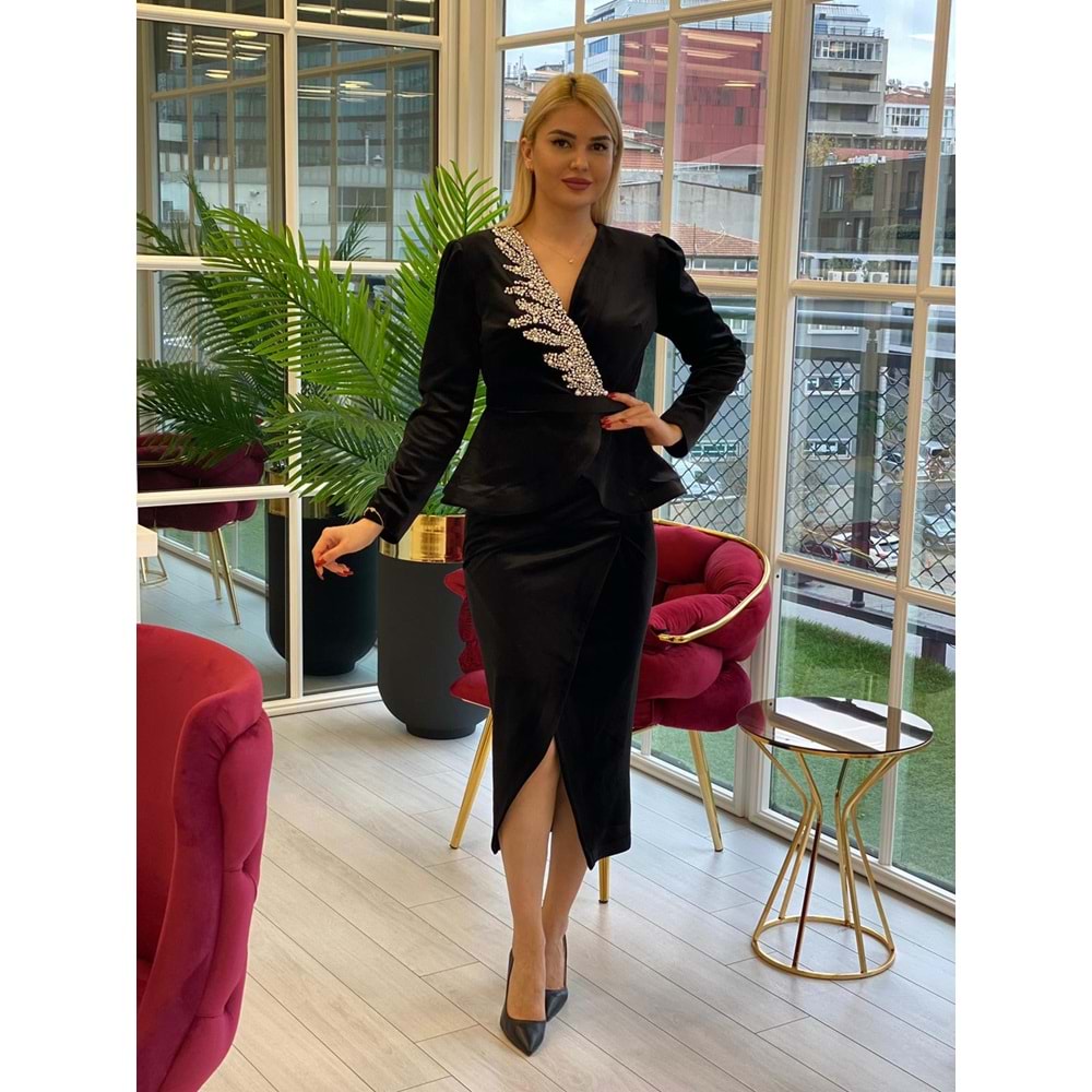 LAURA EXCLUSİVE KADİFE ELBİSE