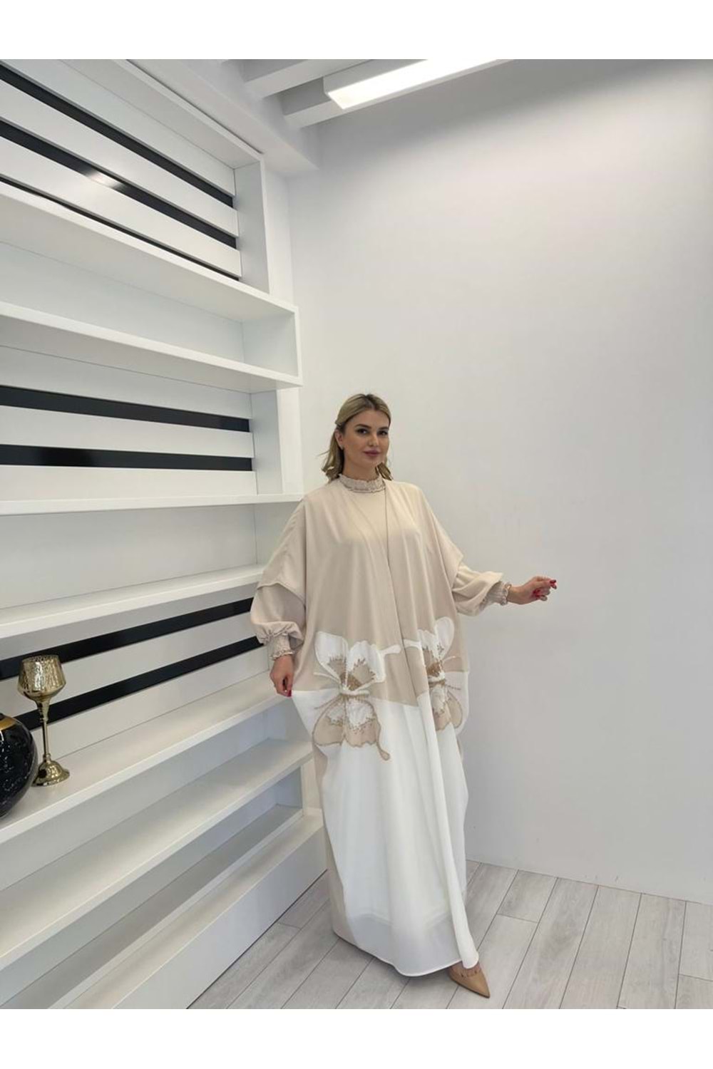 KHLOE EXCLUSIVE ABAYA - BEJ - 46