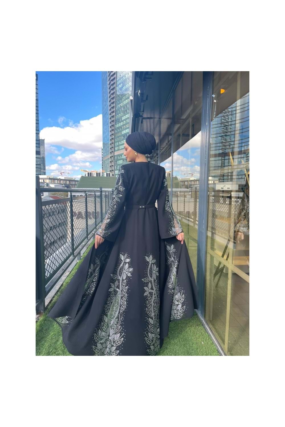 FEALTY ABAYA